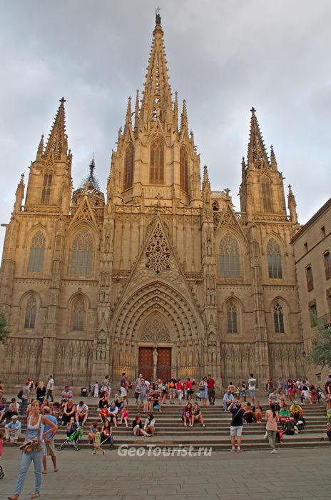 На отдых в Барселону: Кафедральный собор Барселоны