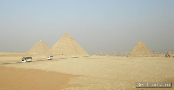 Каир, Пирамиды Гизы