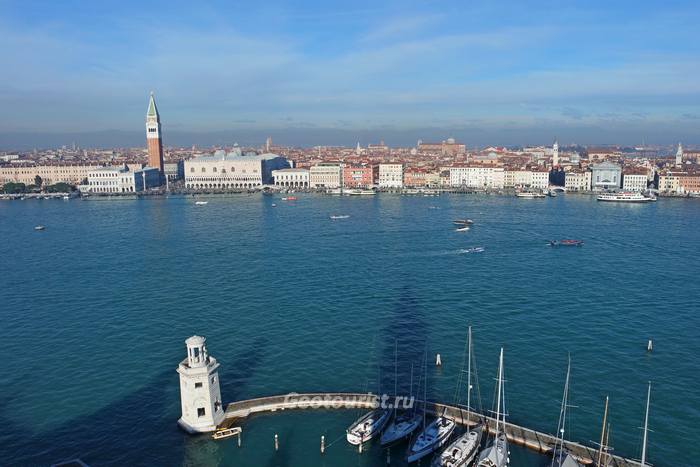 Вид на Венецию с высоты птичьего полета. Майские праздники в Венеции