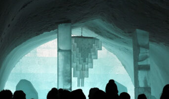 Ледяные отели: почувствуйте себя в гостях у Снежной королевы