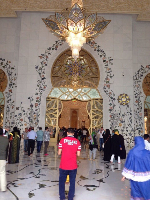 Мечеть шейха Зайда - вход