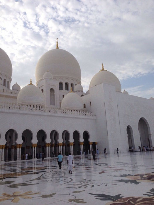 Мечеть шейха Зайда - внутренний двор фото 2