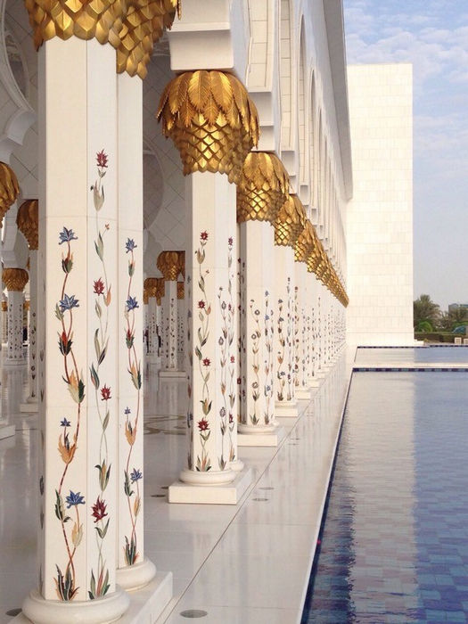 Мечеть шейха Зайда - убранство колонн