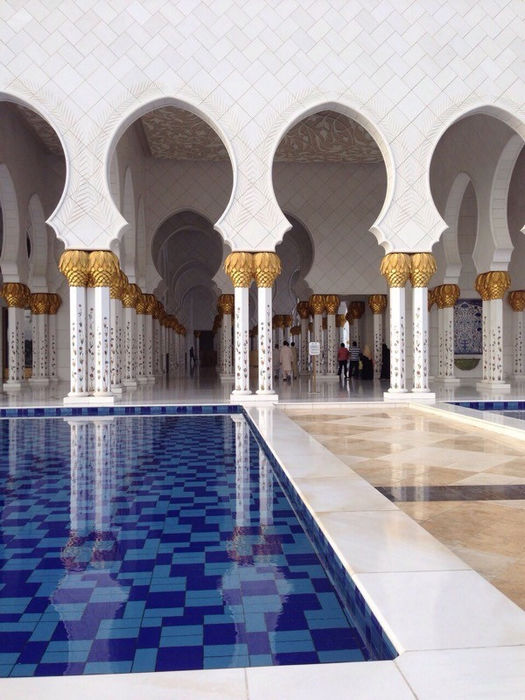 Мечеть шейха Зайда - колоннада