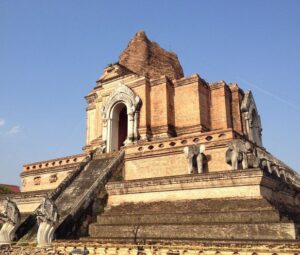 Карены — племя длинношеих женщин на севере Таиланда