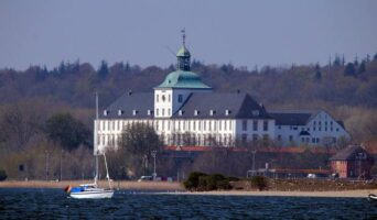 Дворец-замок и имение Готторп