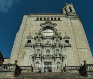 Если мало Барселоны: 5 идей для однодневной поездки из Города Гауди